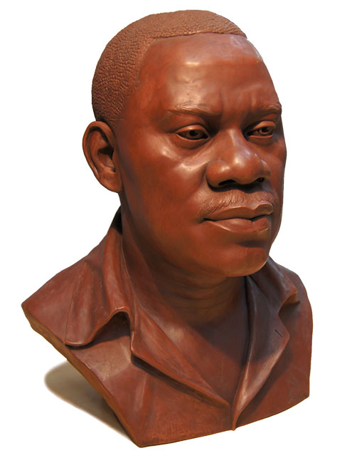 Former Minister of Equatorial Guinea, Mr. Melchor Esono. Sculptors in Barcelona